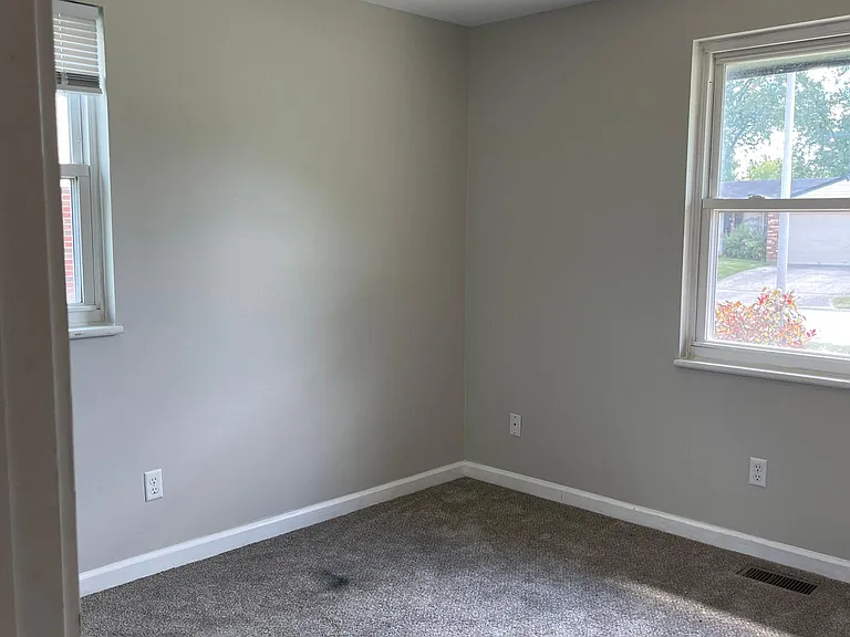 7883 Sebring Dr — Photo 16
