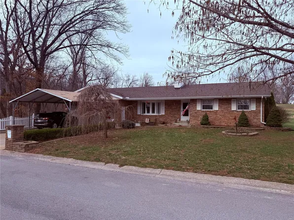 21 Park Terrace Dr, Hannibal, MO 63401