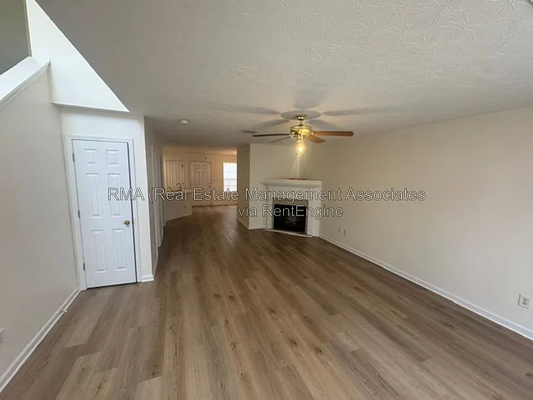 1330 Labonte Pkwy — Photo 2