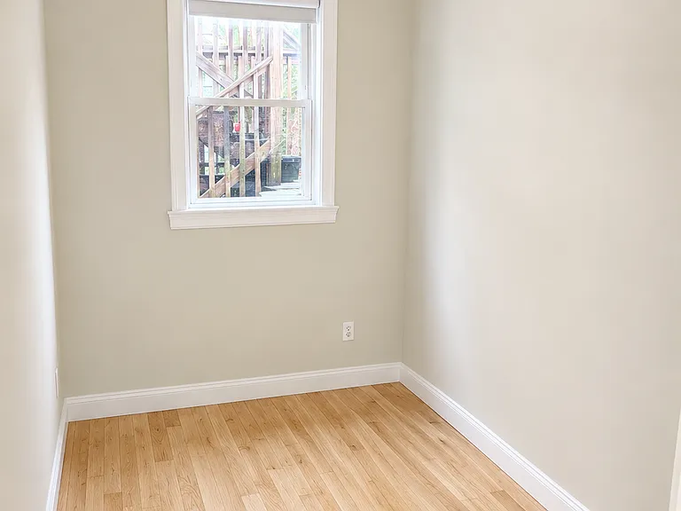 177 W 5th St #2 — Photo 8