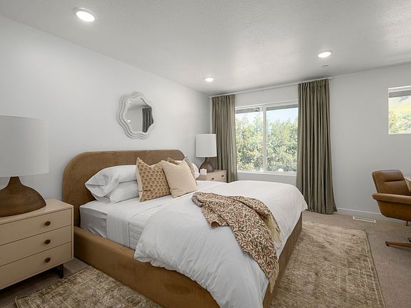 5th image of 302 W Azure Sky Ln #2-18