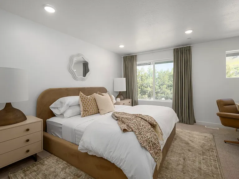 Azure Townhomes Phase I — Photo 5