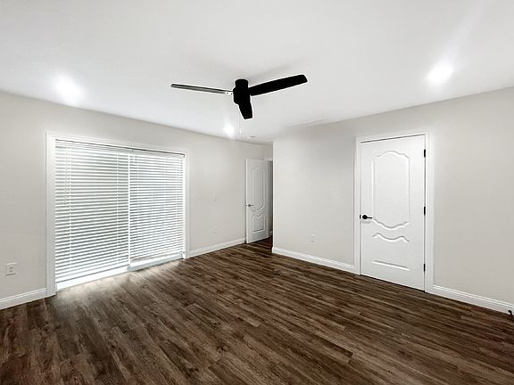 5th image of 22212 Lockport Ave