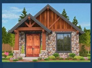 3396 Apache Dr, Overgaard, AZ 85933