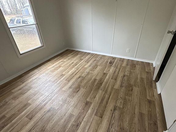 4th image of 103 Cindy Ln