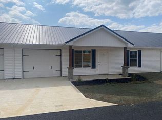 1614 Irene Dr #12, Bellefontaine, OH 43311