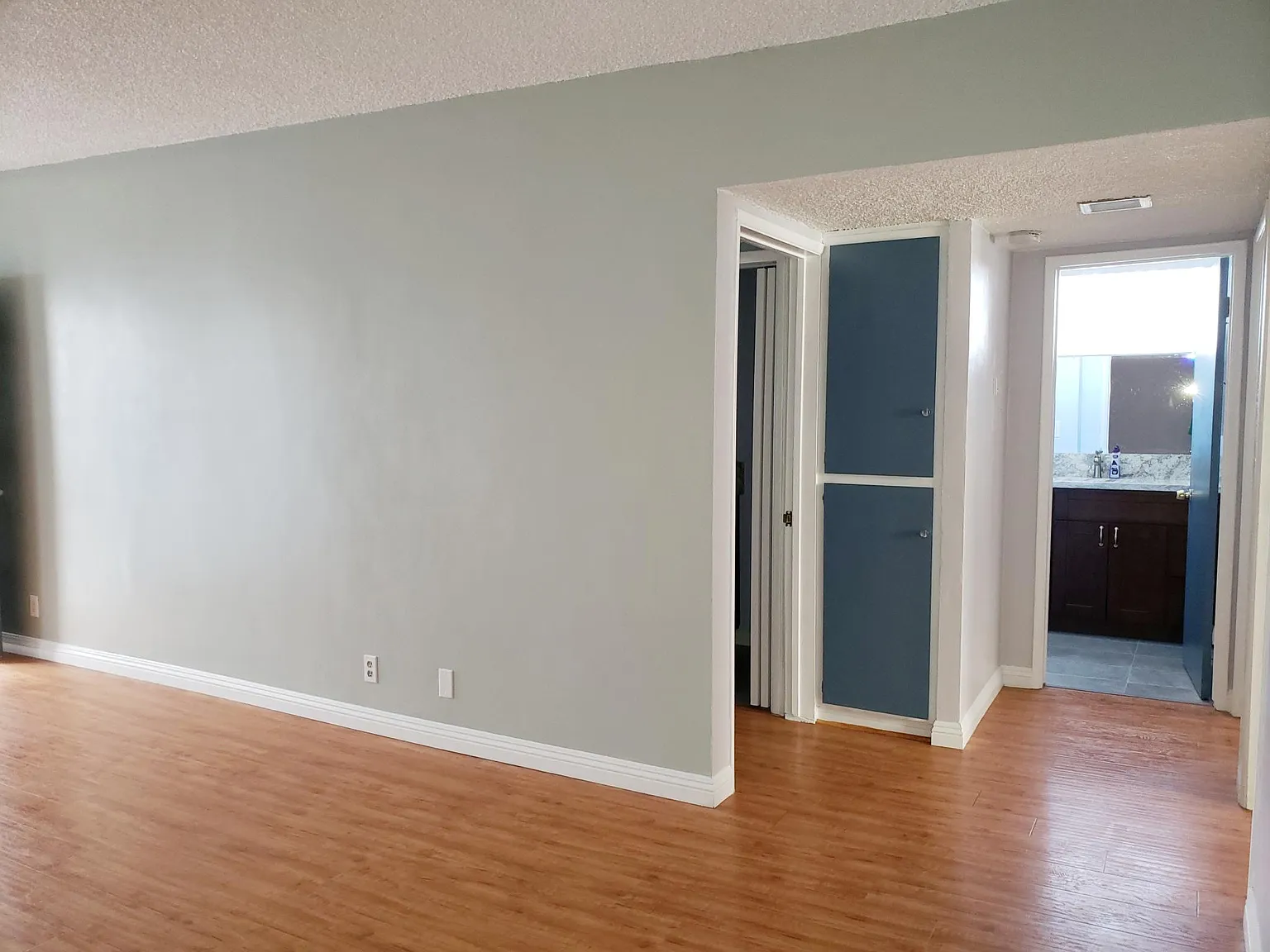 912 Centennial St — Photo 3
