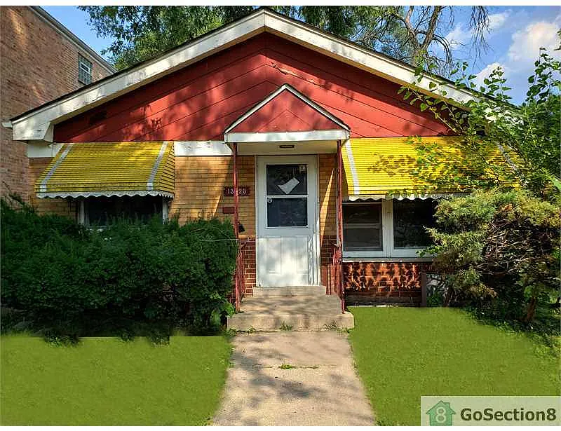 13923 S Michigan Ave photo 1