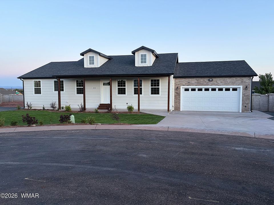 1st image of 2153 W Arrowhead Dr