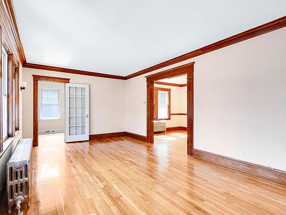 Living room toward sunroom