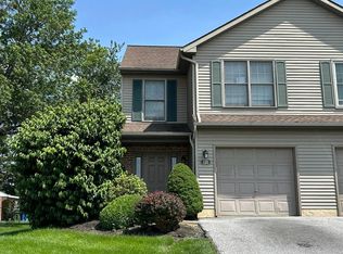 110 Oak Ridge Ln, Dallastown, PA 17313