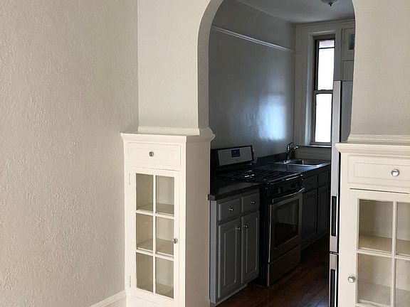 5th image of 4324 N Hermitage Ave #2W