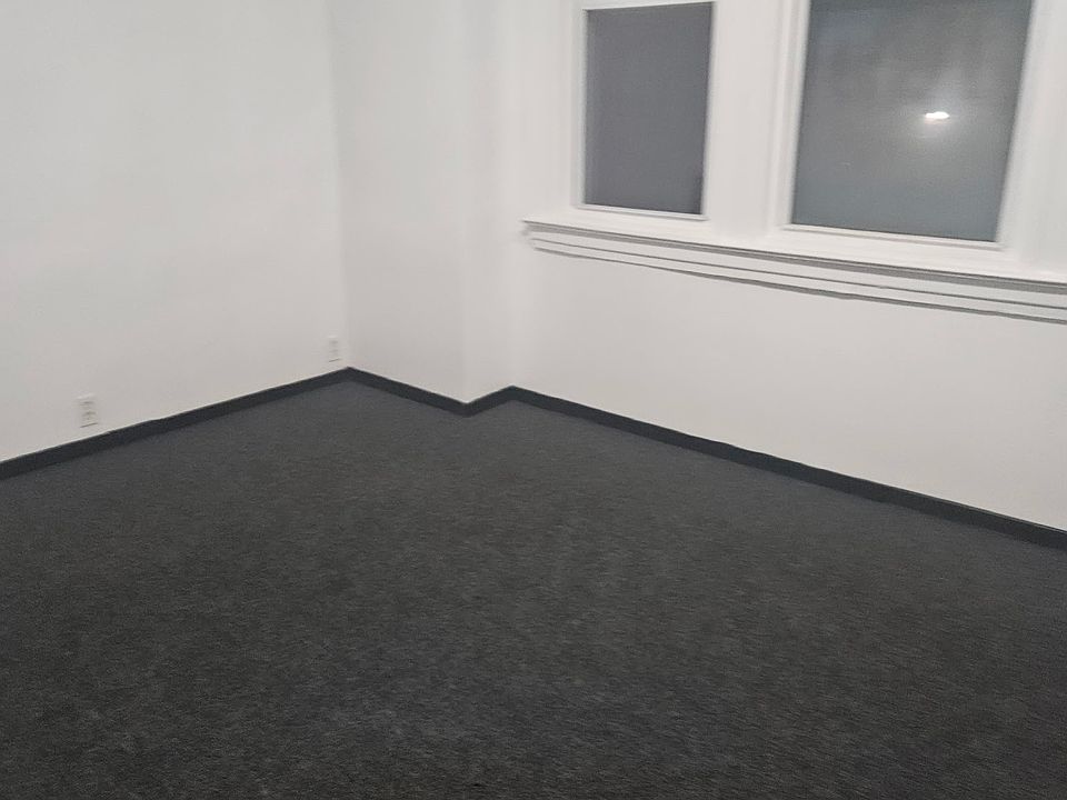 2nd image of 11911 107th Ave