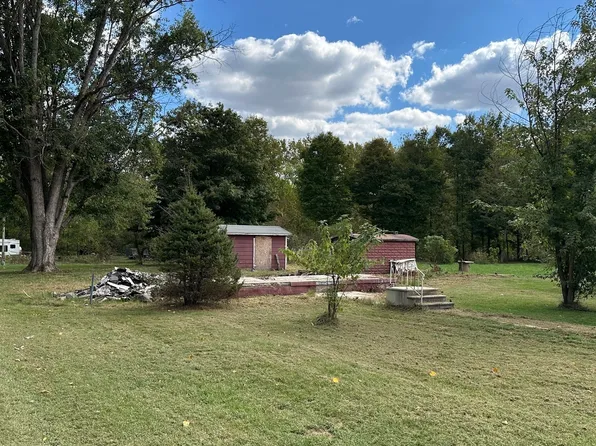 5405 E Sycamore St, Rockville, IN 47872