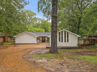 102 Holly Trl, Brandon, MS 39047