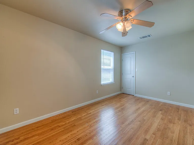 4805 Evans Avenue — Photo 11