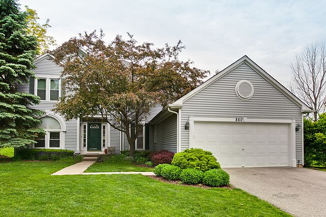 1st image of 860 Saugatuck Trl