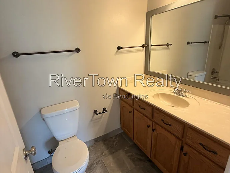 10570 Pecan View Dr — Photo 10