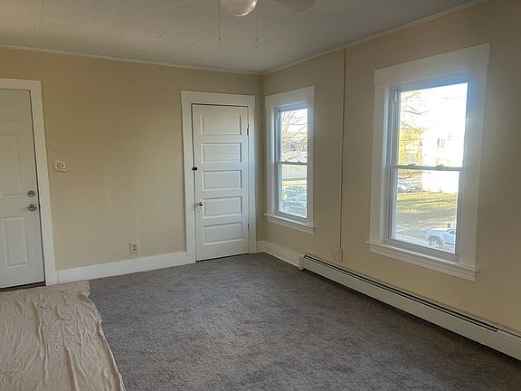 5th image of 19 Pine St