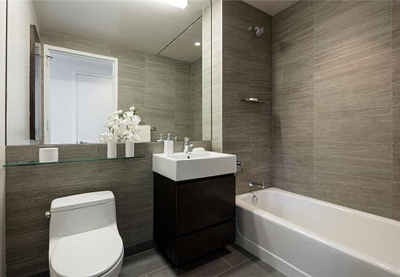 5th image of 160 Madison Ave APT 17G