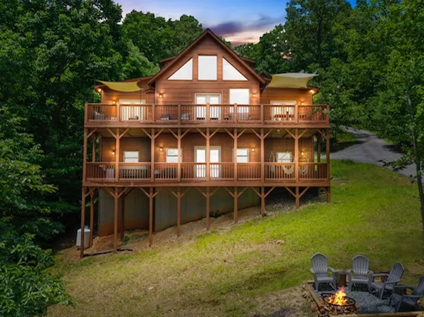 60 Lucky Leaf Ln, Murphy, NC 28906