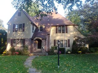 188 Mountain Rd, West Hartford, CT 06107