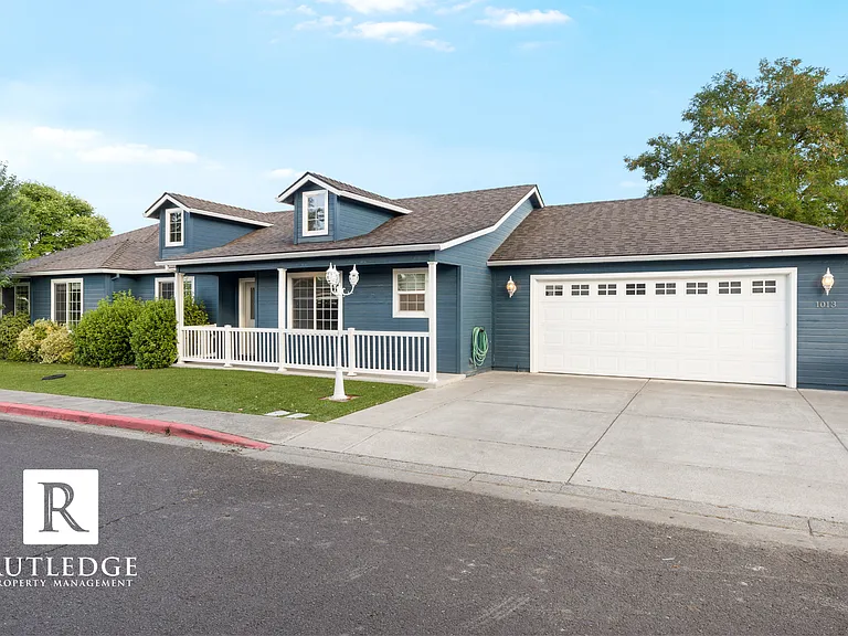 1013 Hope Dr — Photo 5
