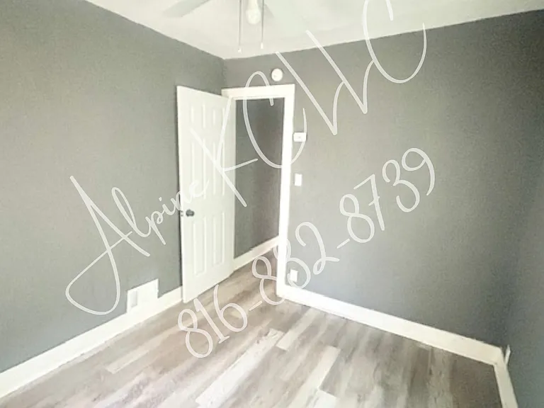 5817 Bellefontaine Ave — Photo 3
