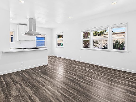 3rd image of 4308 E 4th St APT 1