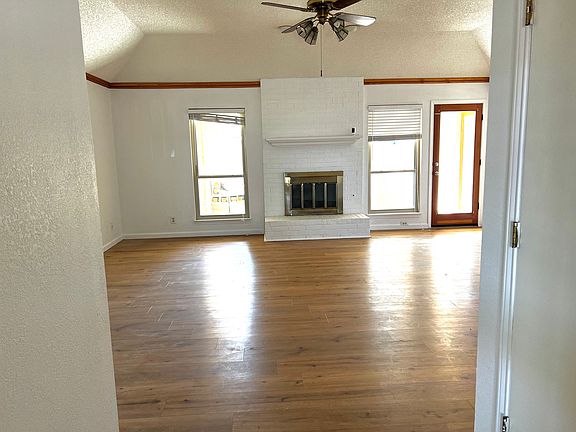 5th image of 3801 Fairgreen Ct