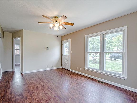 5th image of 4500 W 158th St