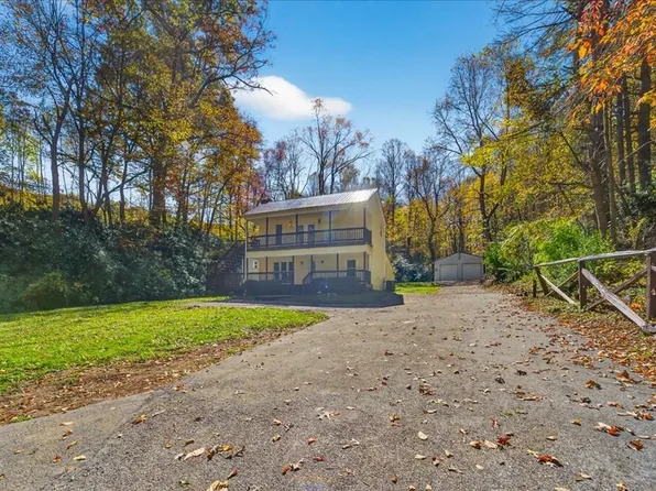 900 Currin Valley Rd, Marion, VA 24354