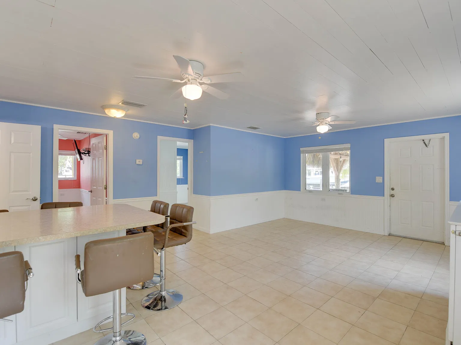 Meyer Ave Home — Photo 2