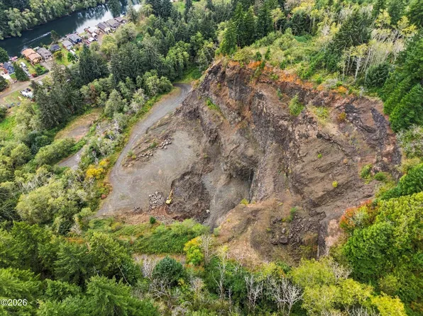 3771 Siletz Hwy, Lincoln City, OR 97367