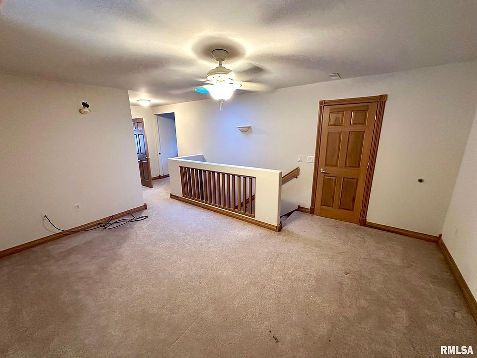 2nd image of 6 Wadsworth Dr #A