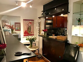 Rented by R New York