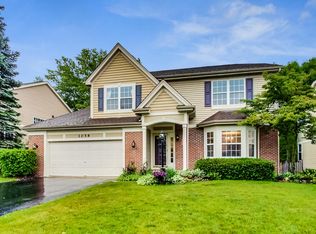 1058 Village Ln, Gurnee, IL 60031