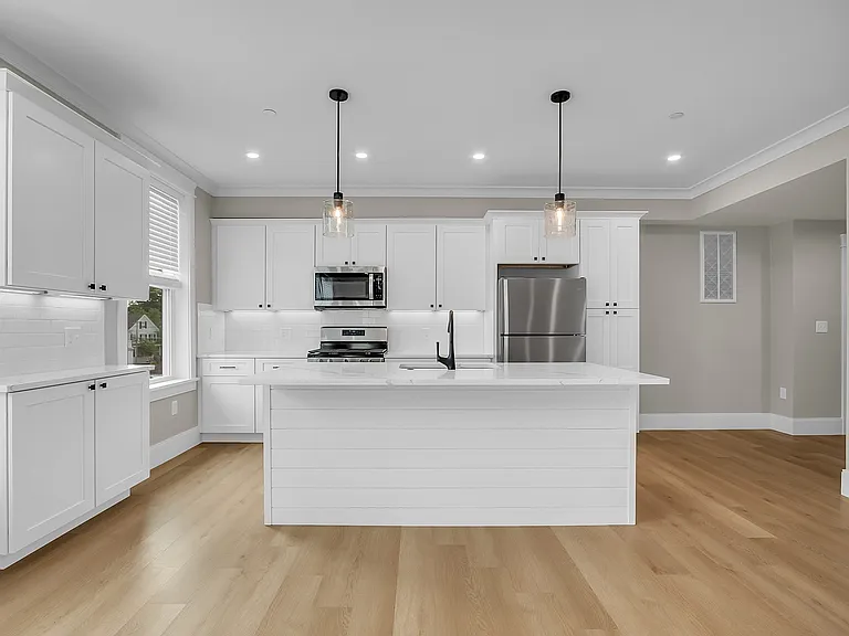 90 Salem St #2 — Photo 2