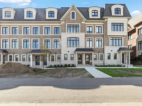 2150 Trafalgar Rd #56, Oakville, ON L6H 6K7