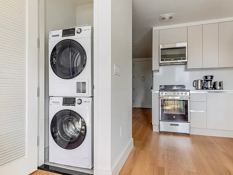 130 Hope St #610A — Photo 8