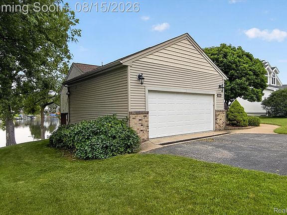 2nd image of 2805 Coral Way
