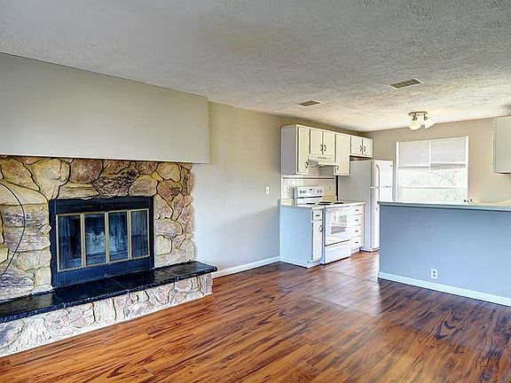 5th image of 8406 Woodgrove Ct