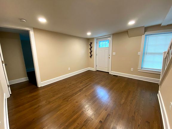 Living room (pic2)