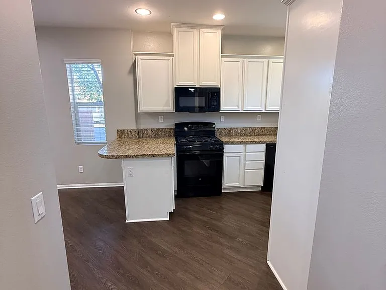 37350 Paseo Tulipa — Photo 4