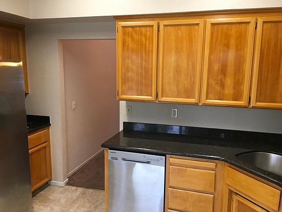 5th image of 3002 Twin Creeks Ln