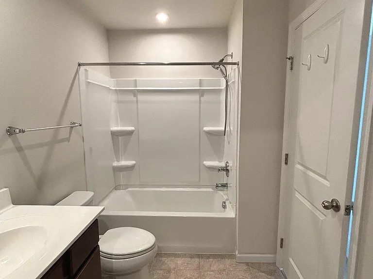 57 Sebago Pl — Photo 12