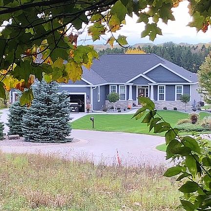 2nd image of 86 Easterlies Ct