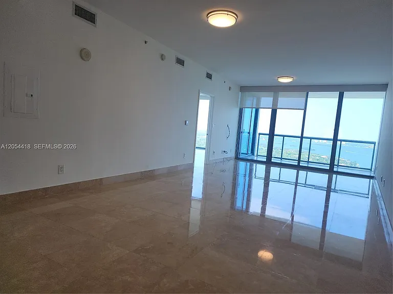 601 NE 36th St #3210 — Photo 3