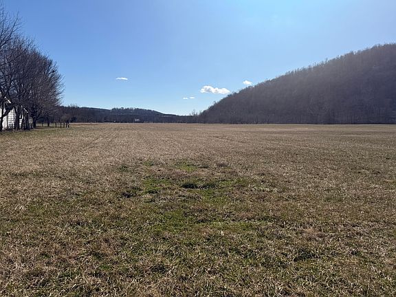 4th image of 658 Wildie Rd