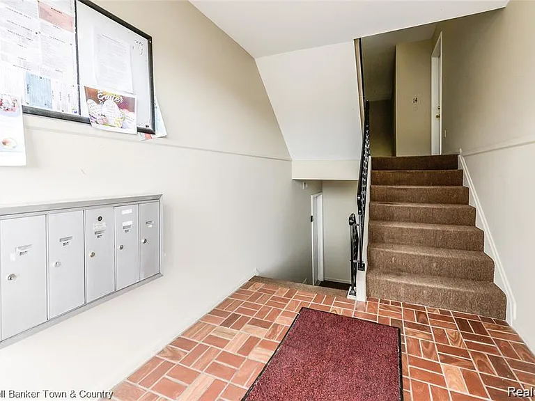 311 W Highland Rd #T16 — Photo 6